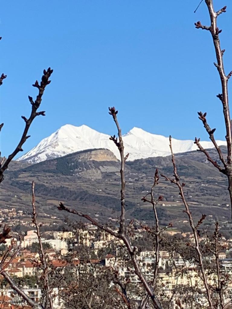 T4 Vue Imprenable Montagnes Et Ville Gap Exterior photo