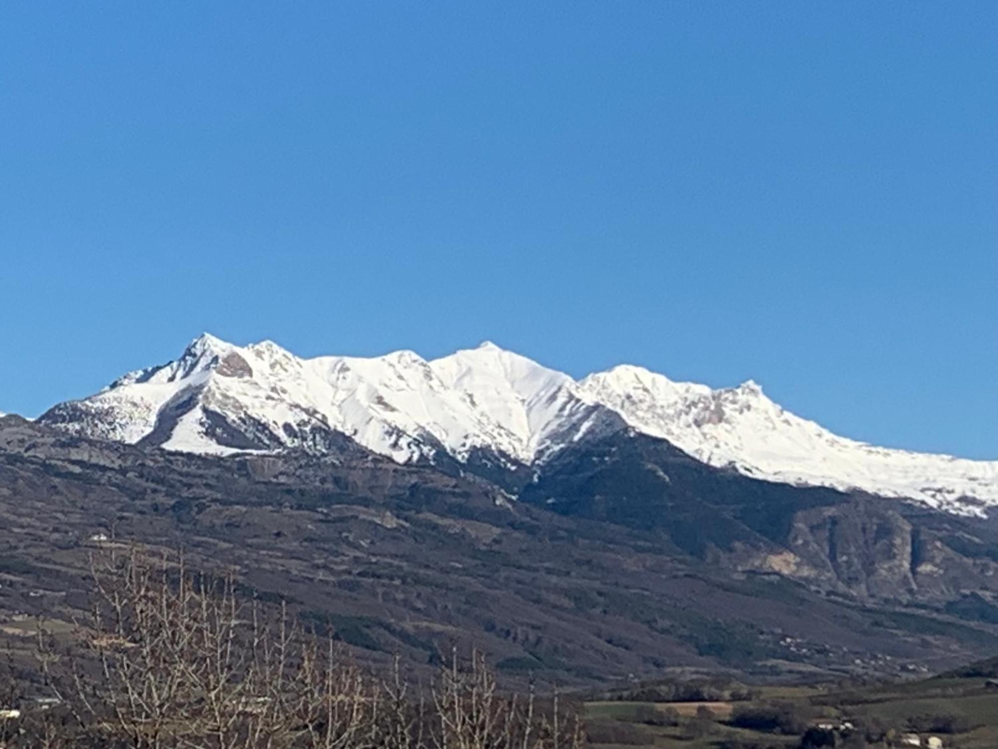 T4 Vue Imprenable Montagnes Et Ville Gap Exterior photo